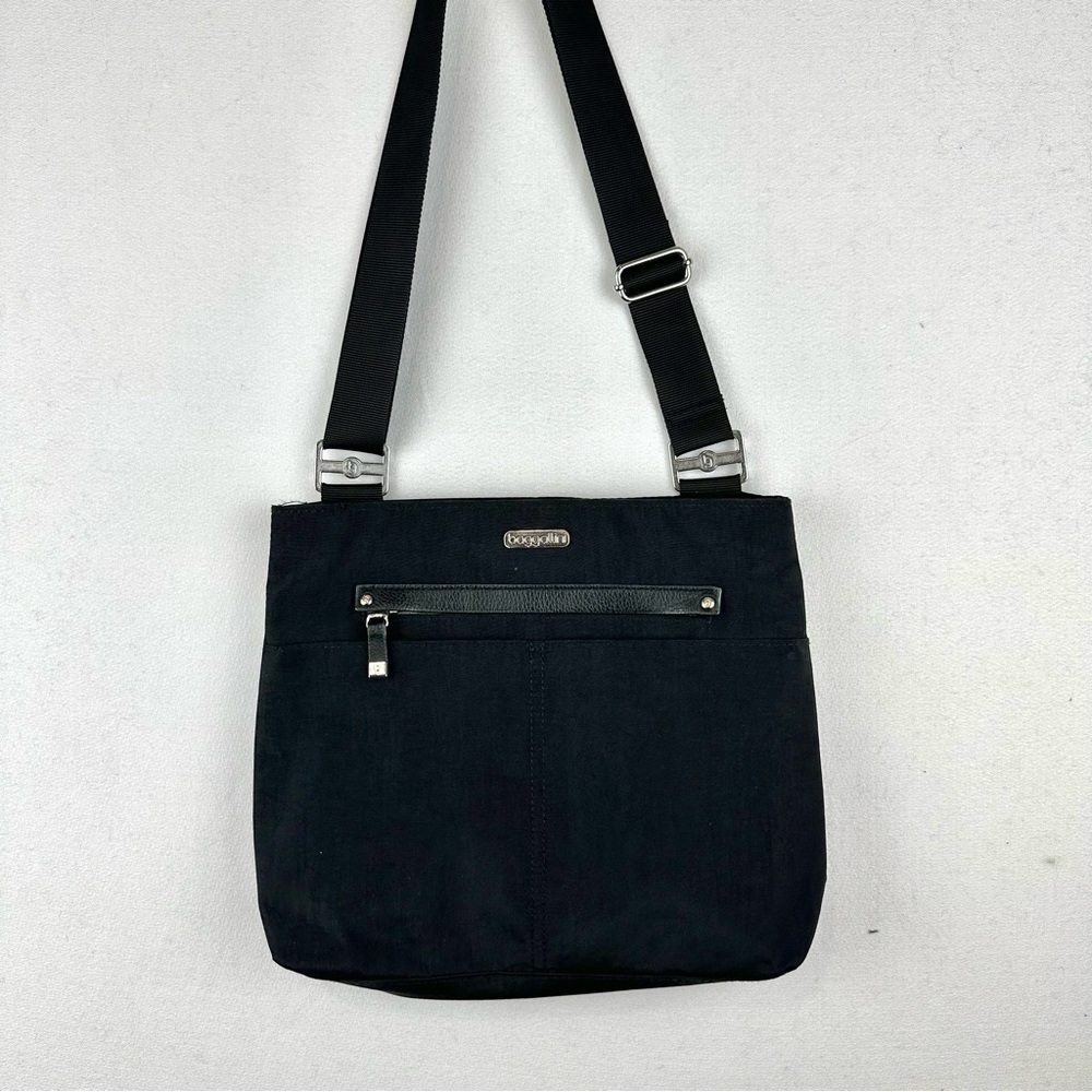 Baggallini‎ All Around Crossbody Handbag Travel Vacation Athleisure